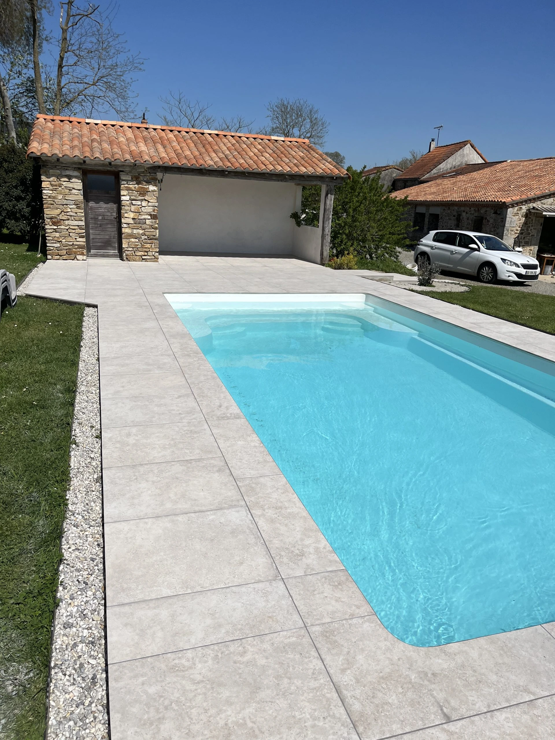 carrelage-exterieur-realisation-herbert-damien-challans-85300 (5)